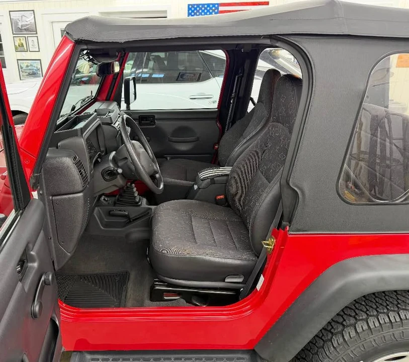 2002 Jeep Wrangler - Image 5 of 9