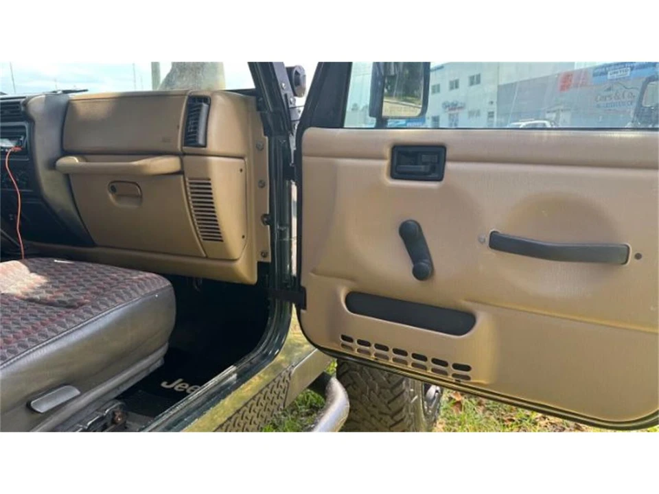 2002 Jeep TJ Wrangler - Image 16 of 25