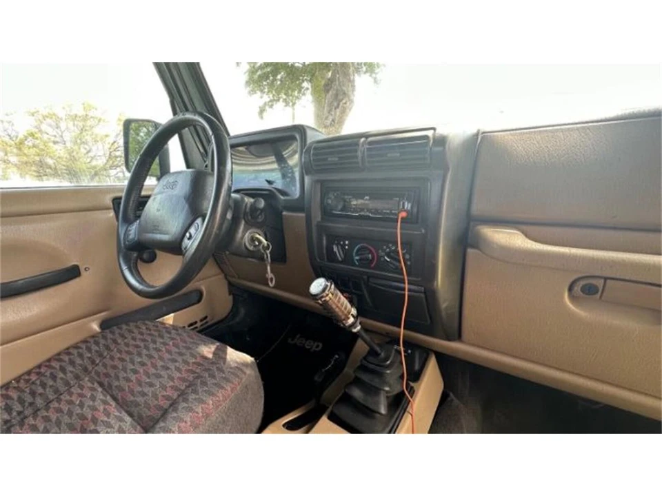 2002 Jeep TJ Wrangler - Image 21 of 25