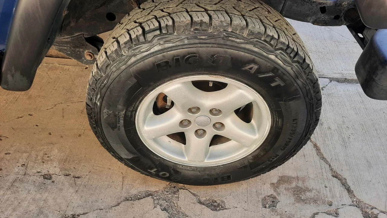 2002 Jeep TJ Wrangler - Image 18 of 21
