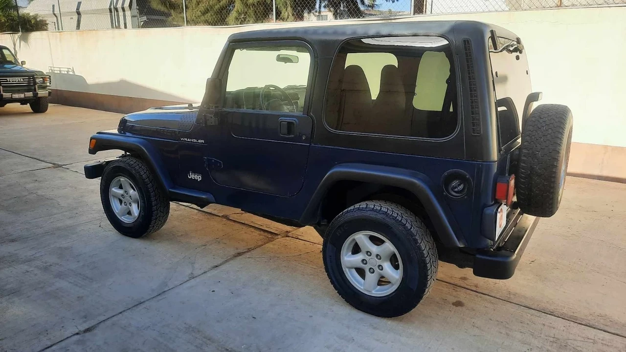 2002 Jeep TJ Wrangler - Image 2 of 21