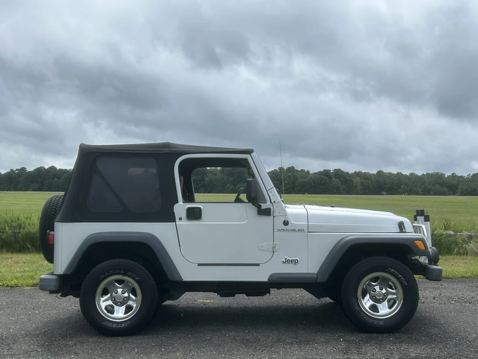 2002 Jeep TJ Wrangler - Image 17 of 31