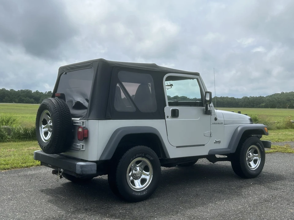 2002 Jeep TJ Wrangler - Image 15 of 31