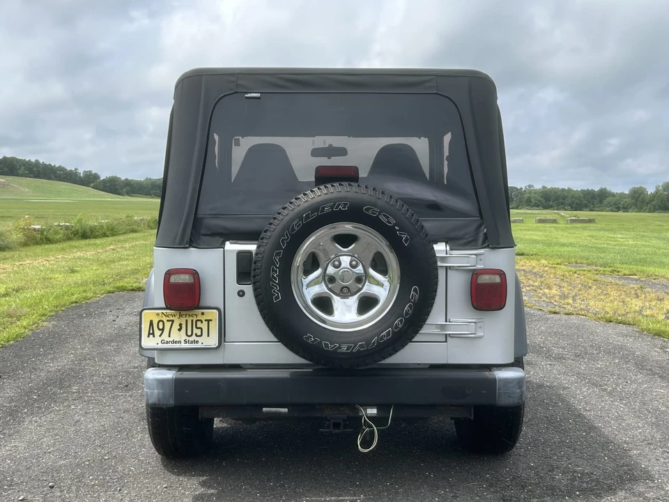 2002 Jeep TJ Wrangler - Image 10 of 31