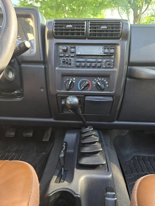 2002 Jeep TJ Wrangler - Image 9 of 13