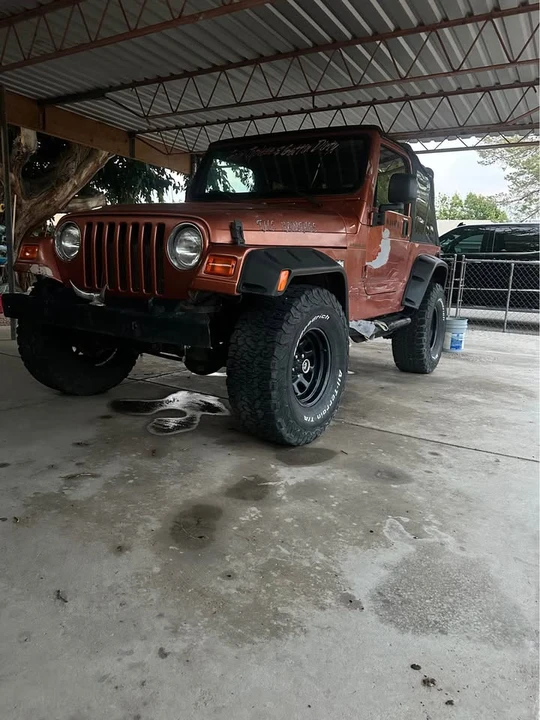 2002 Jeep TJ Wrangler - Image 2 of 3