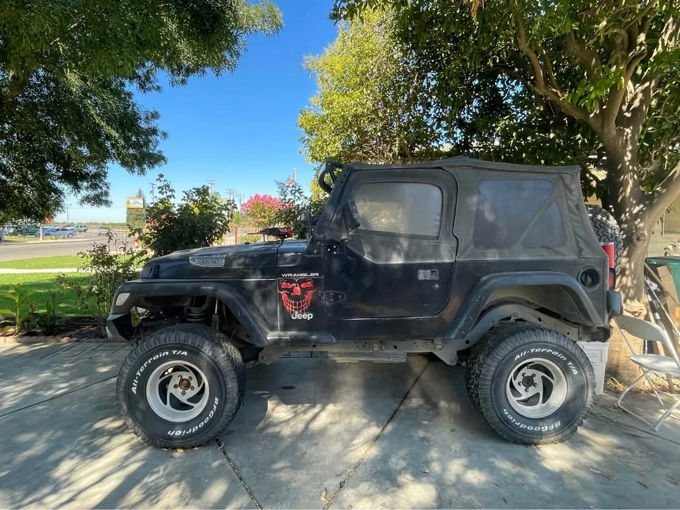 2002 Jeep TJ Wrangler - Image 2 of 3