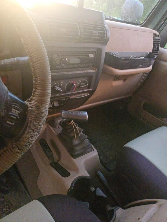 2002 Jeep TJ Wrangler - Image 10 of 12
