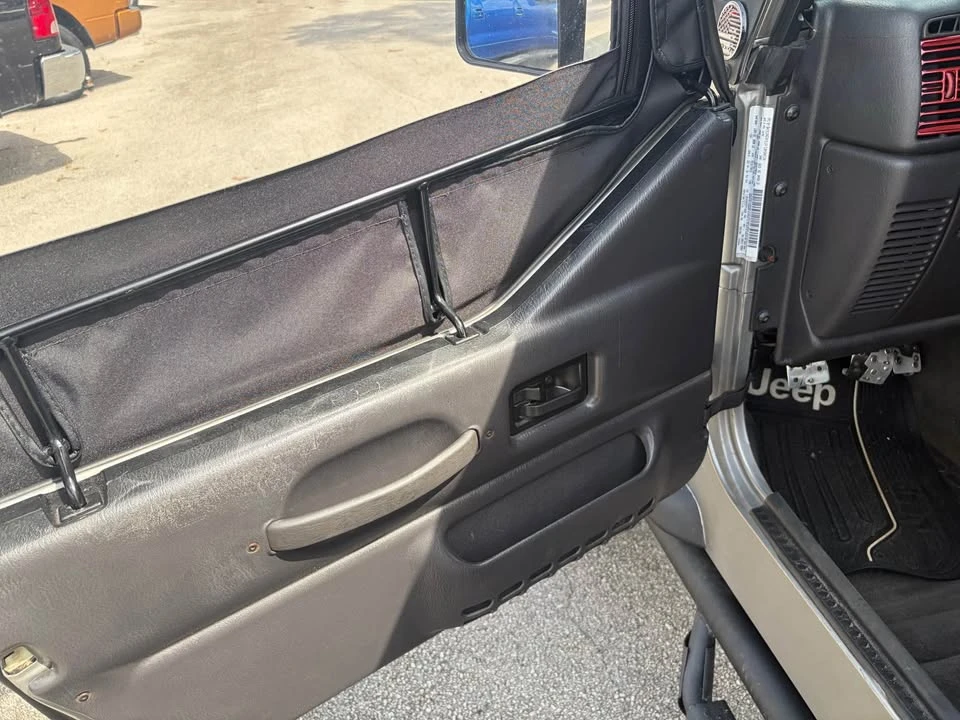 2002 Jeep TJ Wrangler - Image 10 of 11