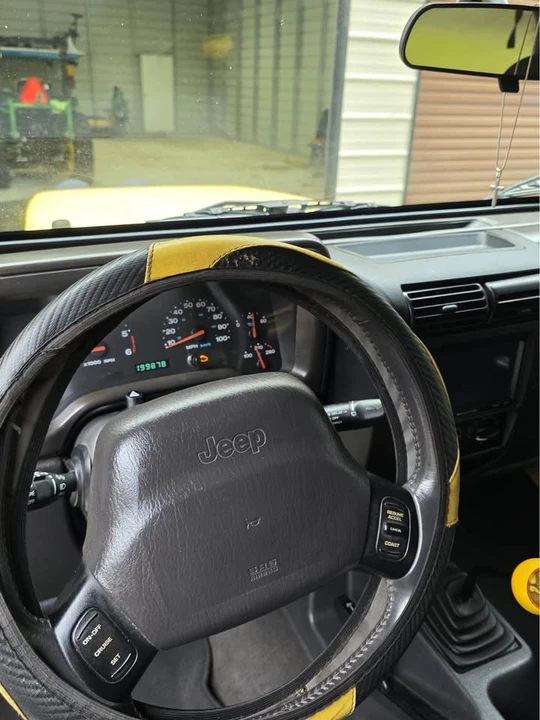 2002 Jeep TJ Wrangler - Image 10 of 12