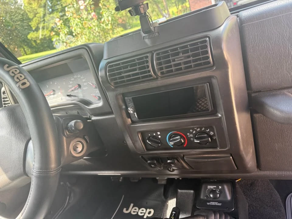 2002 Jeep TJ Wrangler - Image 14 of 20