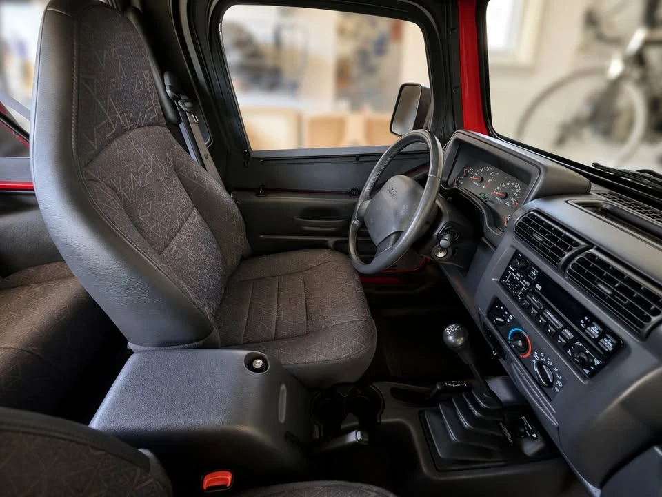 2002 Jeep TJ Wrangler - Image 9 of 13