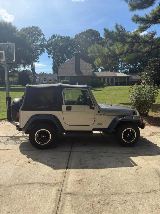 2002 Jeep TJ Wrangler - Image 2 of 20