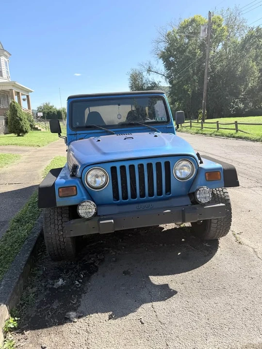 2002 Jeep TJ Wrangler - Image 2 of 3