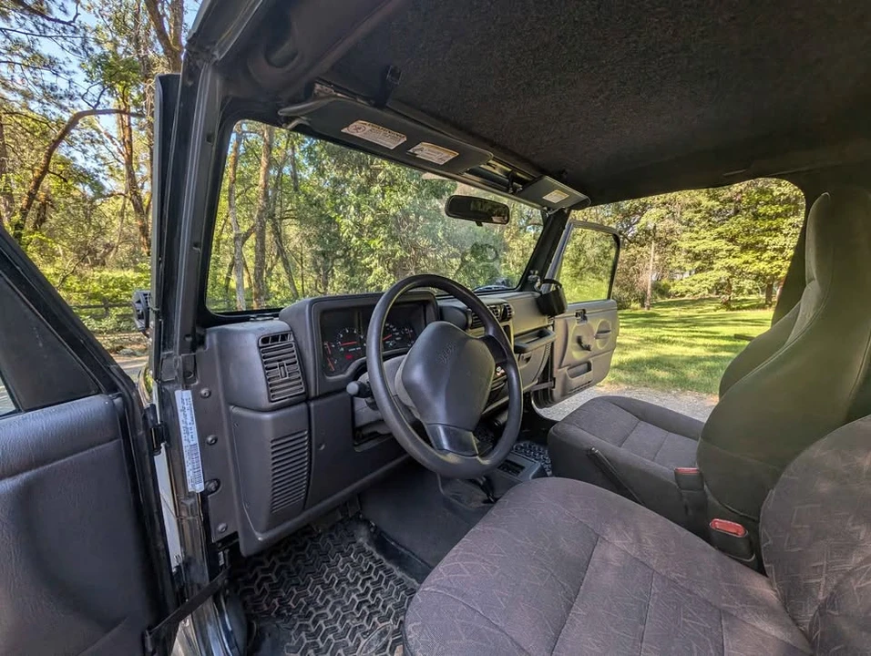 2002 Jeep TJ Wrangler - Image 10 of 16