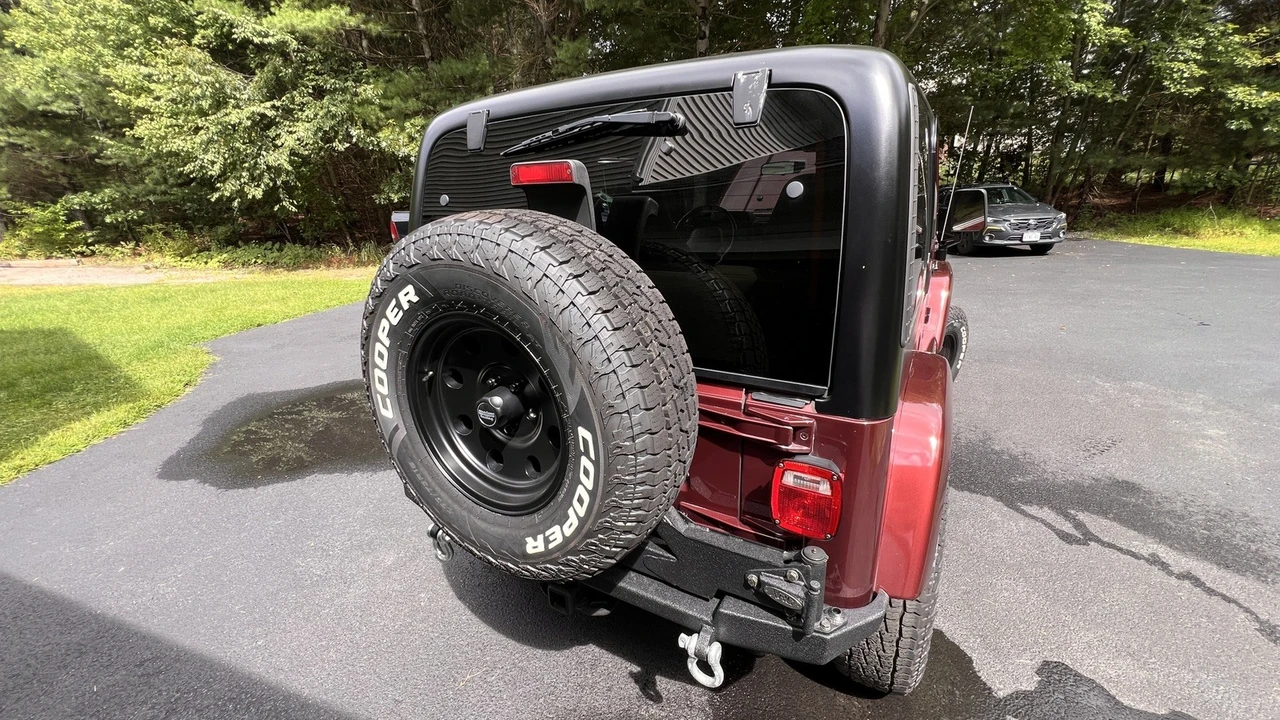 2002 Jeep TJ Wrangler - Image 24 of 31