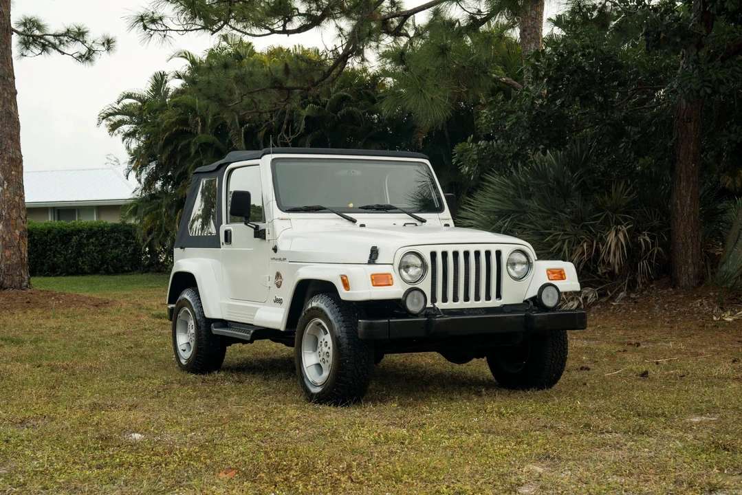 2002 Jeep TJ Wrangler - Image 2 of 31