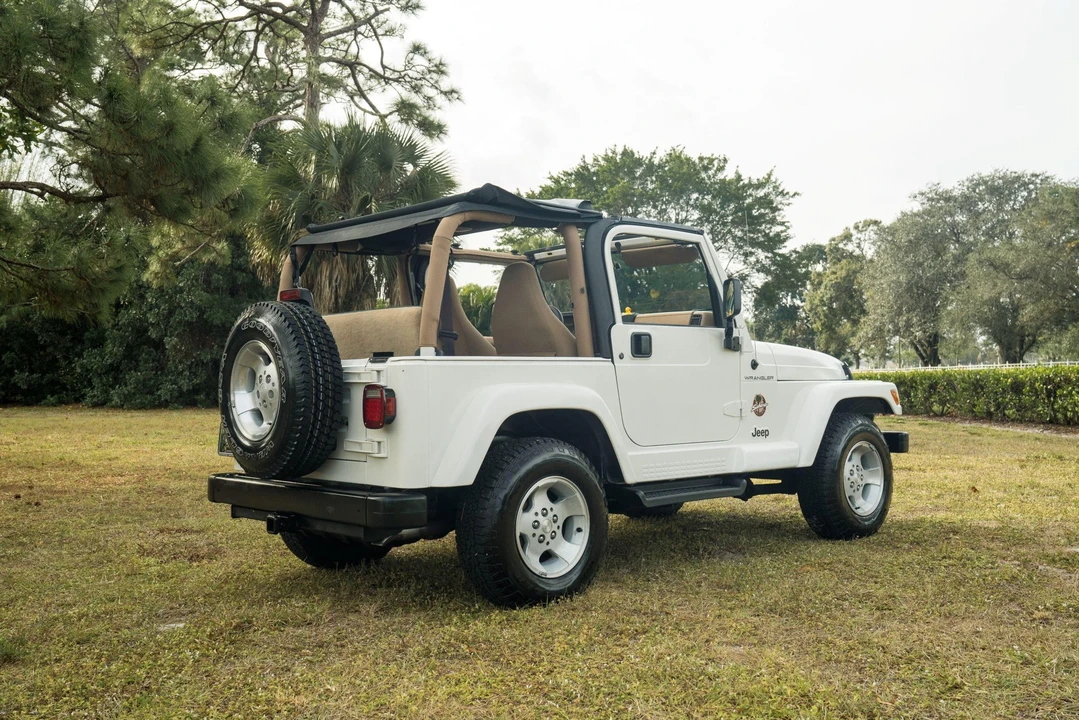 2002 Jeep TJ Wrangler - Image 19 of 31