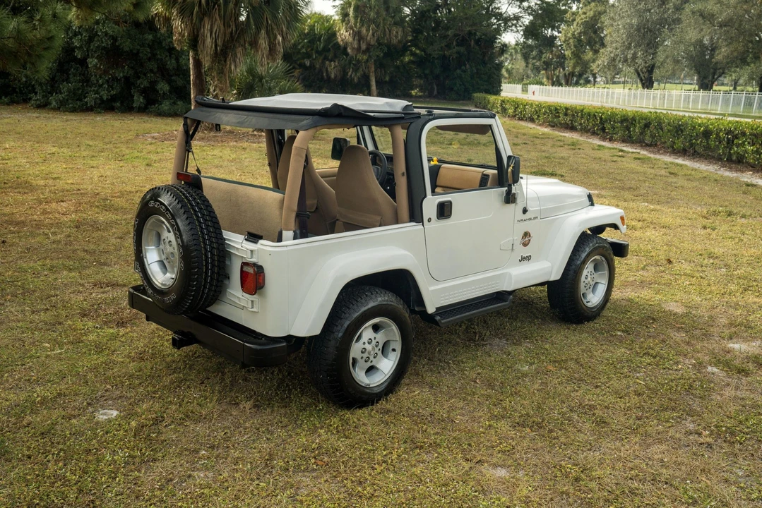 2002 Jeep TJ Wrangler - Image 20 of 31