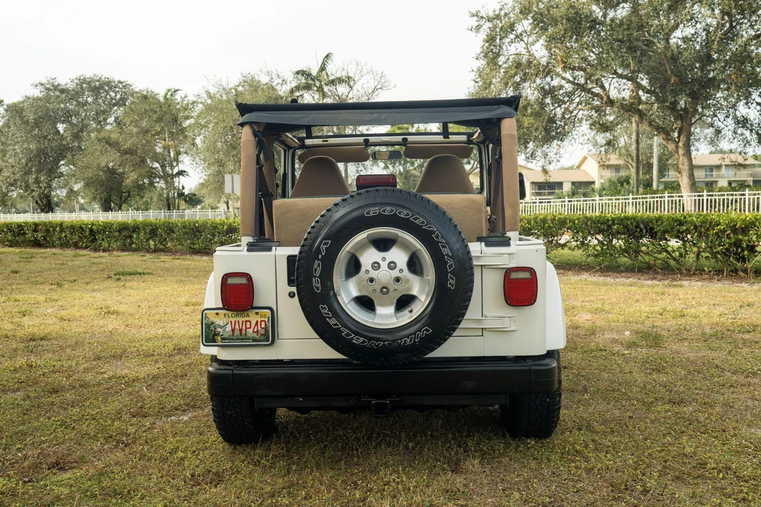 2002 Jeep TJ Wrangler - Image 21 of 31
