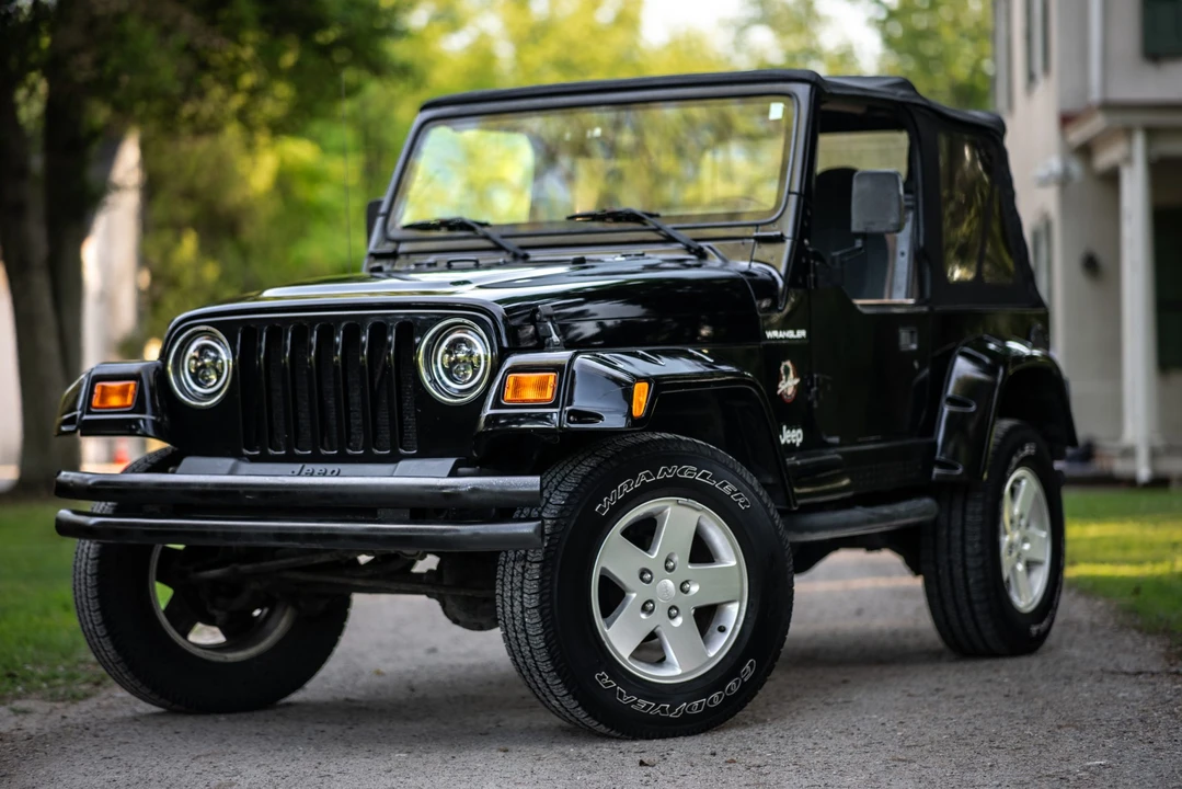 2002 Jeep TJ Wrangler - Image 15 of 31