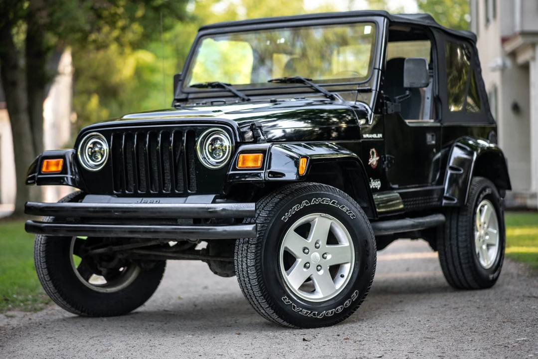 2002 Jeep TJ Wrangler - Image 16 of 31
