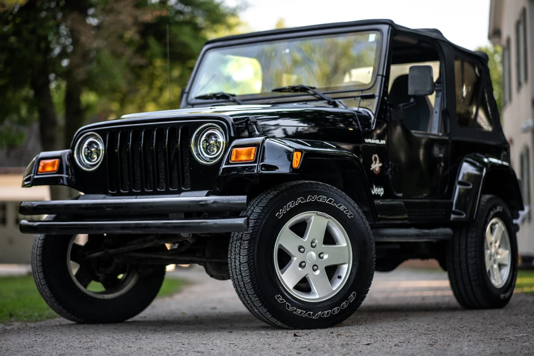 2002 Jeep TJ Wrangler - Image 18 of 31