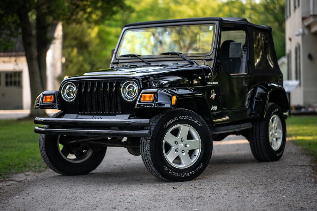 2002 Jeep TJ Wrangler - Image 25 of 31