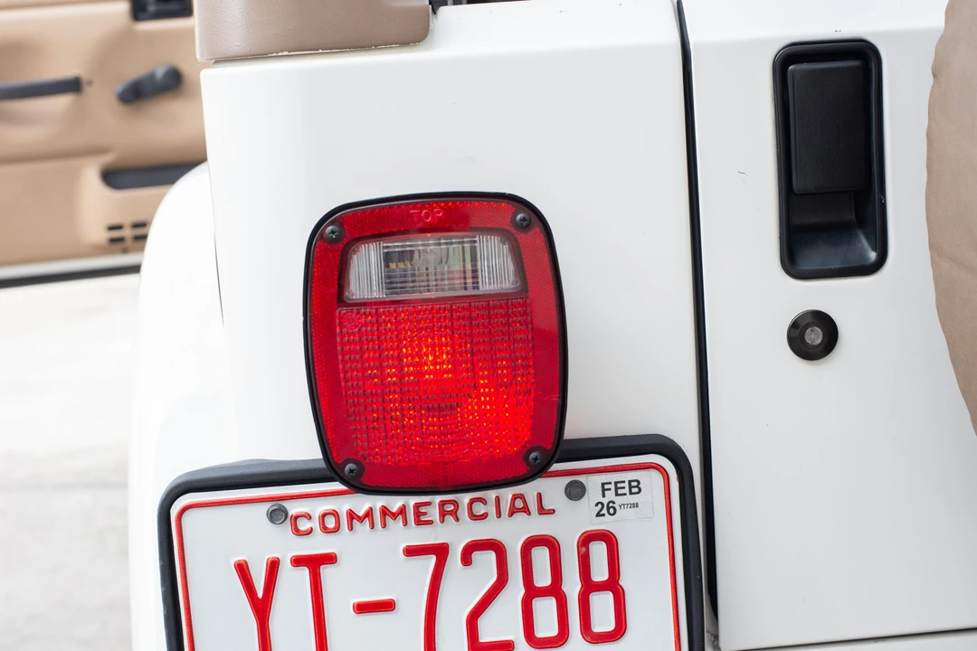 2002 Jeep TJ Wrangler - Image 17 of 31