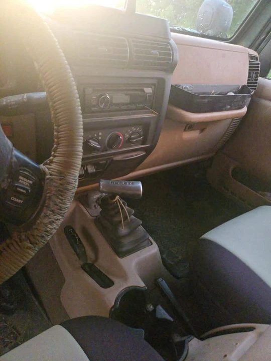 2002 Jeep TJ Wrangler - Image 7 of 12