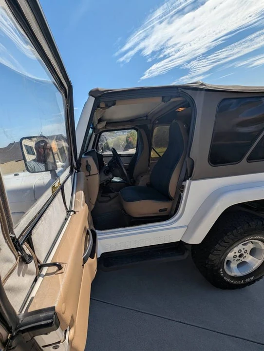 2002 Jeep TJ Wrangler - Image 21 of 24