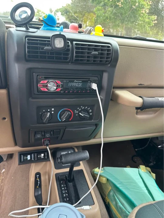 2002 Jeep TJ Wrangler - Image 6 of 10