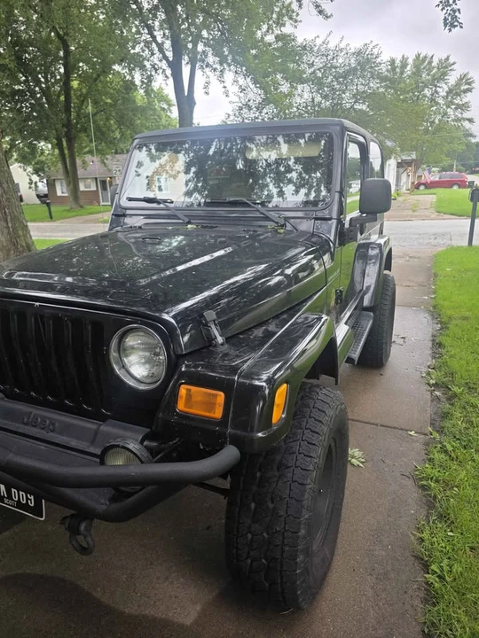 2002 Jeep TJ Wrangler - Image 2 of 9