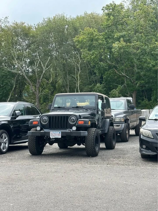 2002 Jeep TJ Wrangler - Image 3 of 4