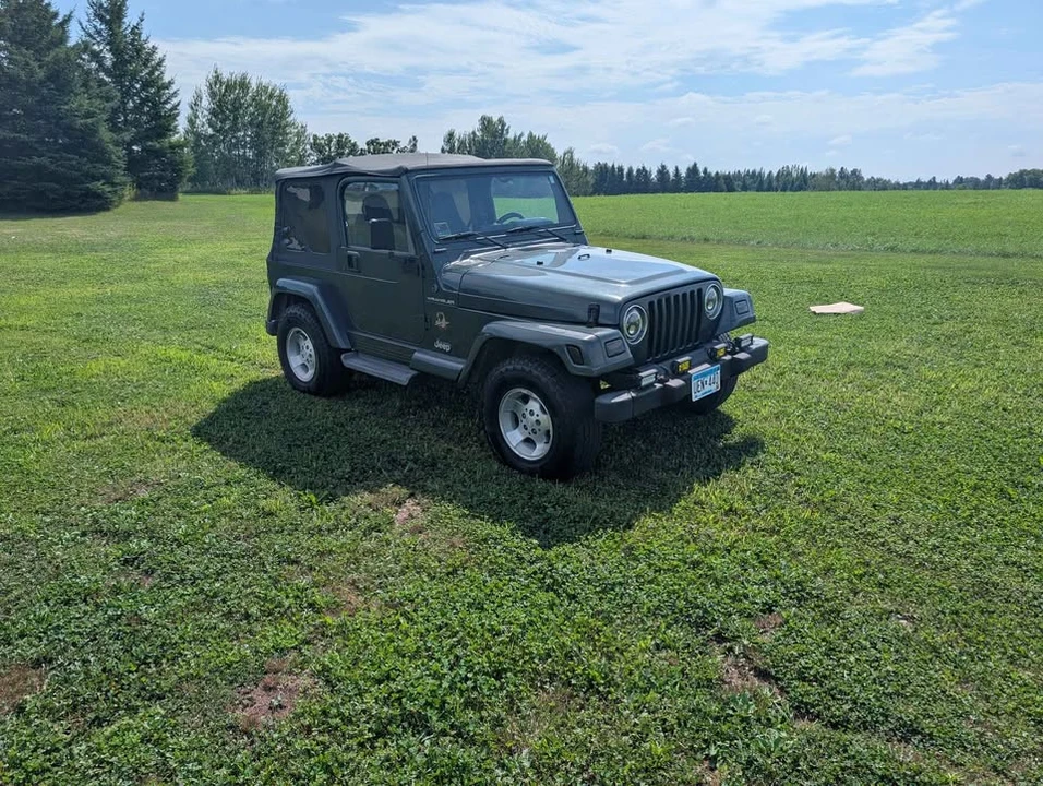 2002 Jeep TJ Wrangler - Image 3 of 5