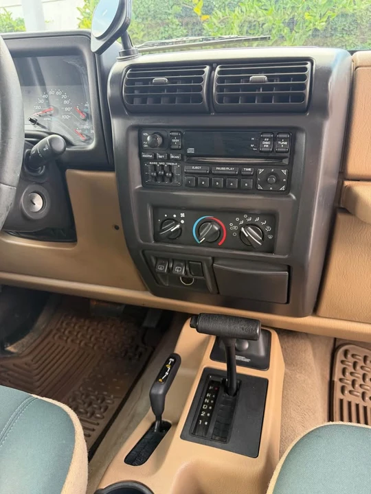 2002 Jeep TJ Wrangler - Image 14 of 17