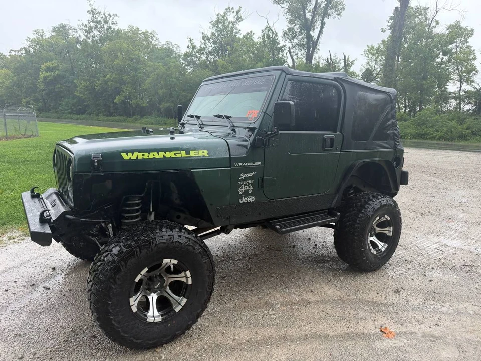 2002 Jeep TJ Wrangler - Image 2 of 13