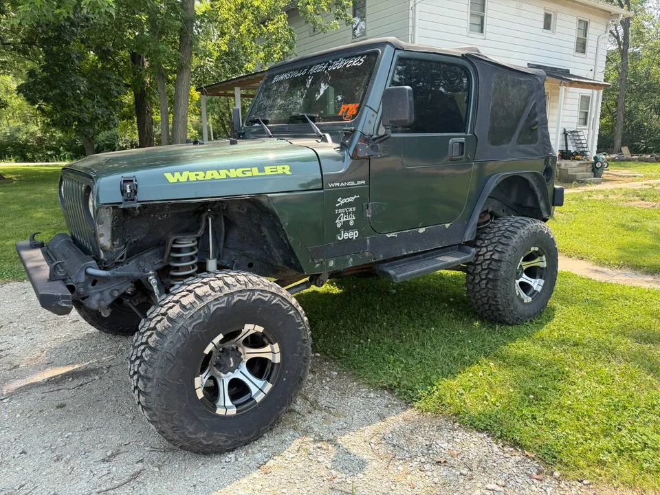 2002 Jeep TJ Wrangler - Image 2 of 13