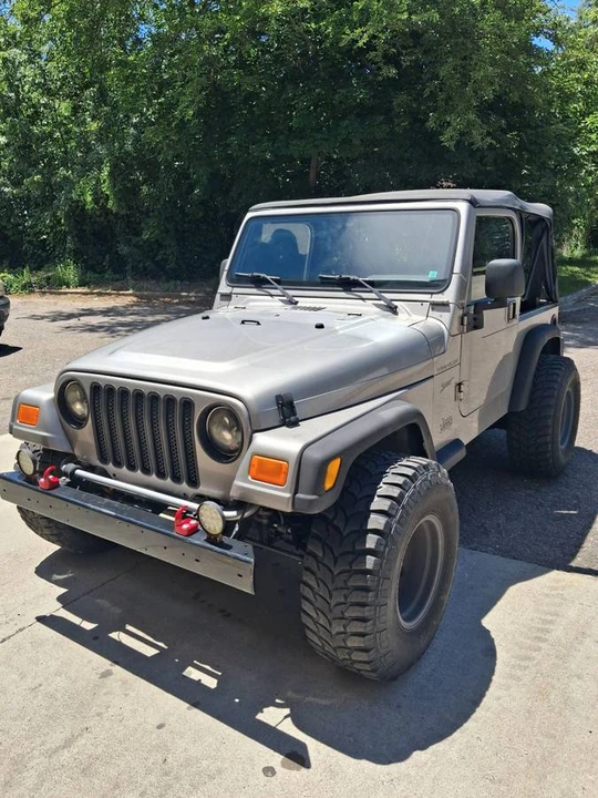 2002 Jeep TJ Wrangler - Image 2 of 10