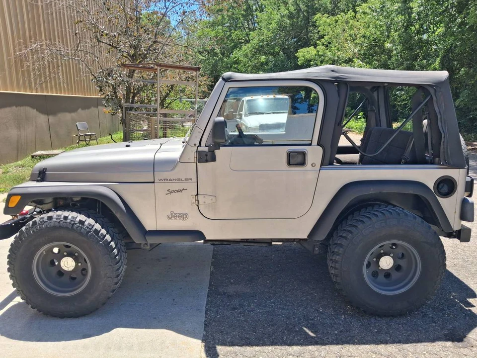 2002 Jeep TJ Wrangler - Image 3 of 10