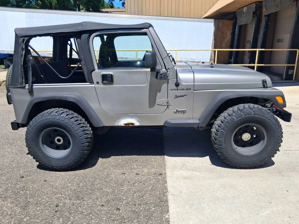 2002 Jeep TJ Wrangler - Image 5 of 10