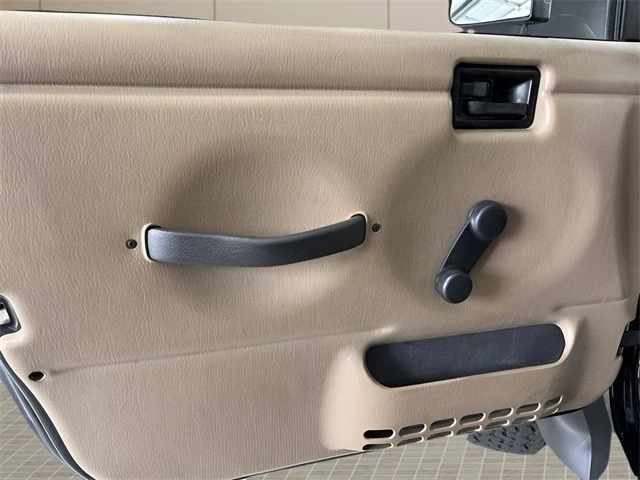 2002 Jeep TJ Wrangler - Image 18 of 21