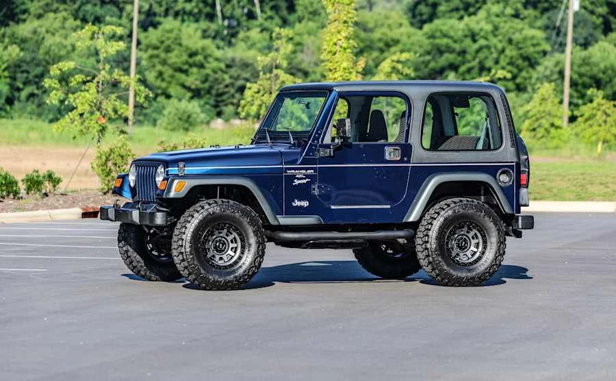 2002 Jeep TJ Wrangler - Image 2 of 31
