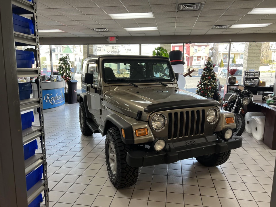 2002 Jeep TJ Wrangler - Image 15 of 31