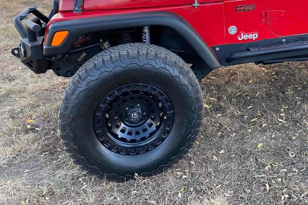 2002 Jeep TJ Wrangler - Image 29 of 31
