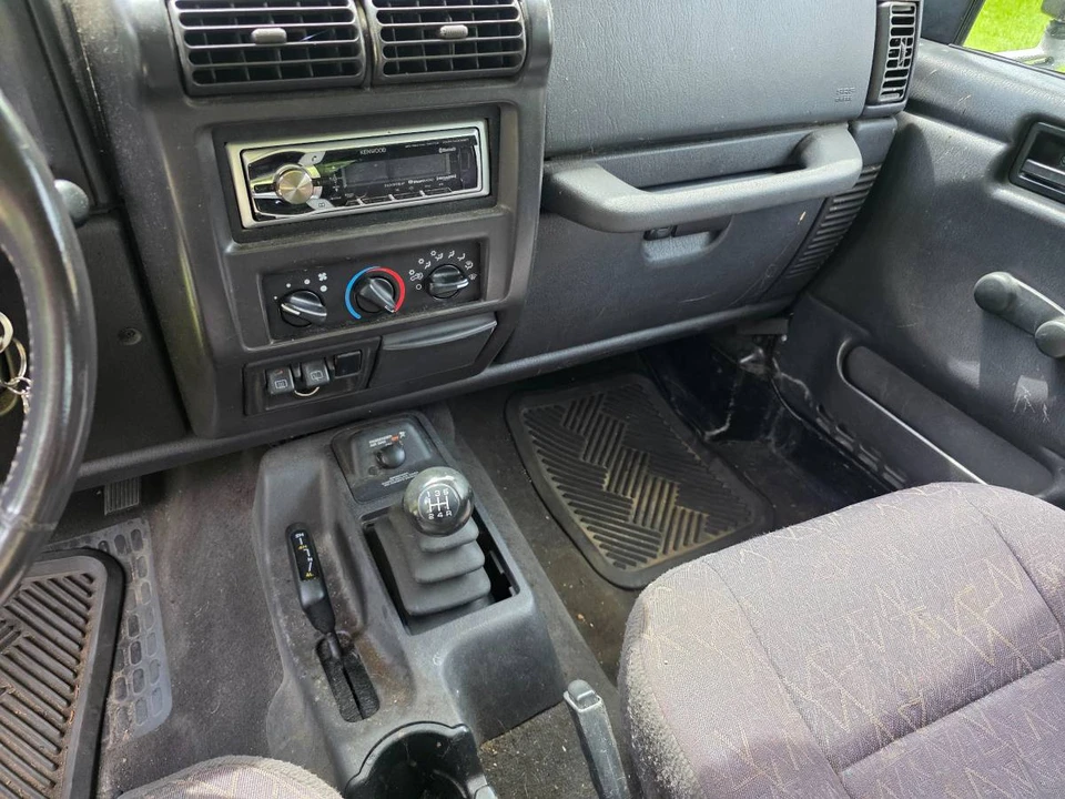 2002 Jeep TJ Wrangler - Image 12 of 14