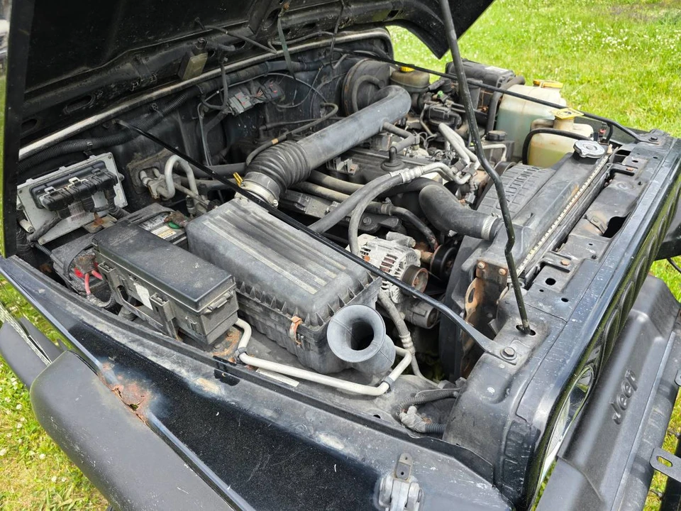 2002 Jeep TJ Wrangler - Image 9 of 14