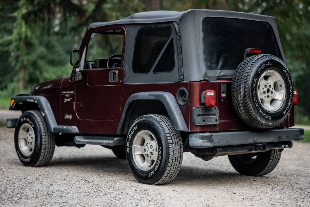 2002 Jeep TJ Wrangler - Image 16 of 24