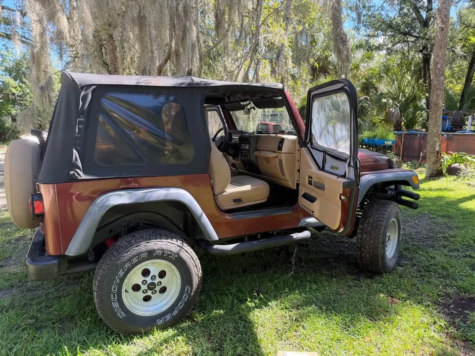 2002 Jeep TJ Wrangler - Image 6 of 10