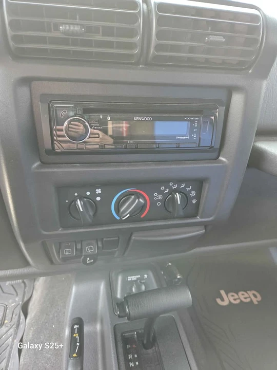 2002 Jeep TJ Wrangler - Image 12 of 14